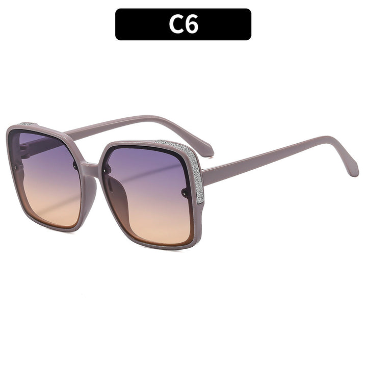 Fashionable Oversized Sunglasses