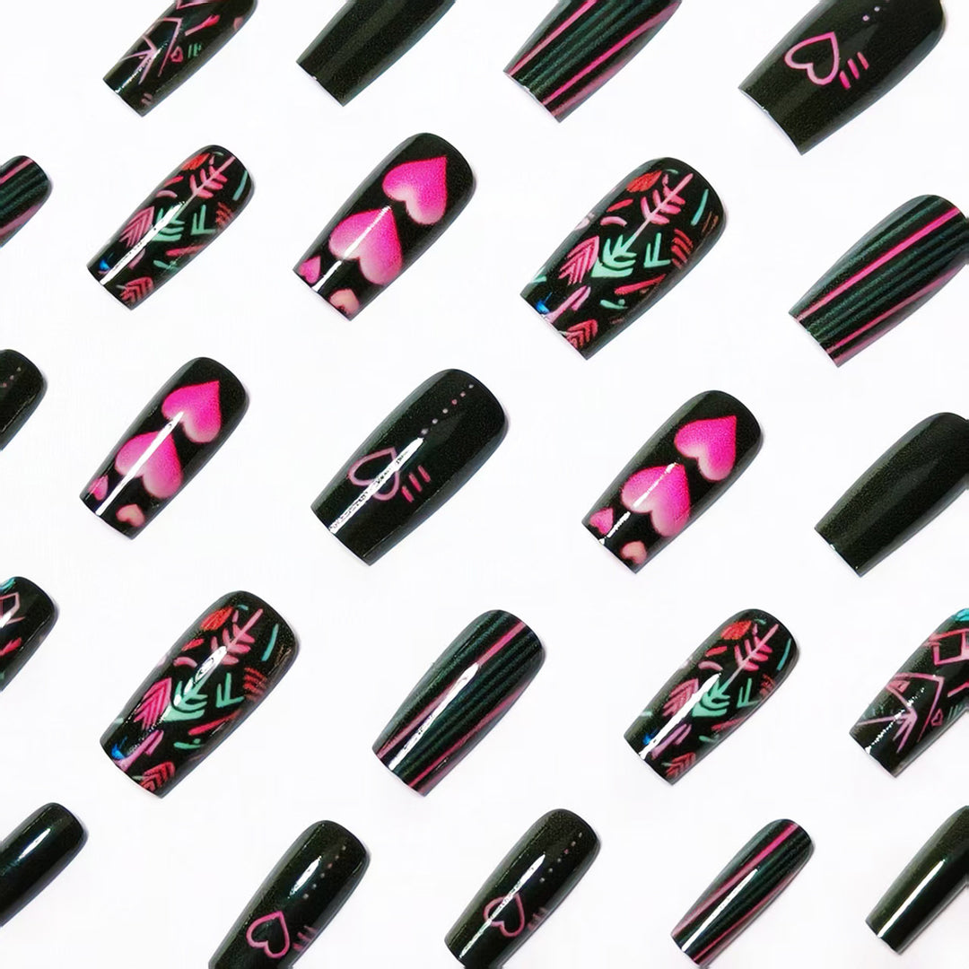 Creative artificial nails with modern graphic designs Bowlift