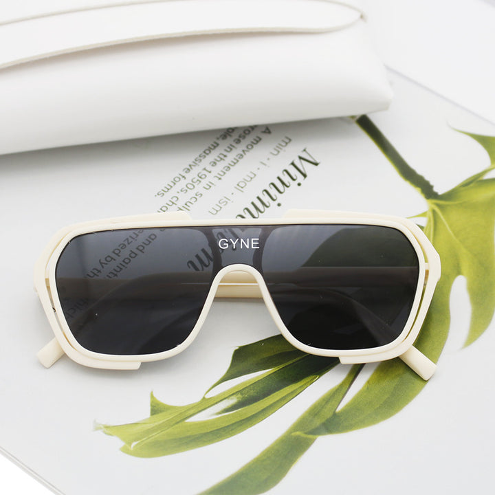 Women's sporty sunglasses with modern design Bowlift