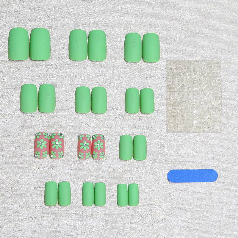 Artificial nails with delicate floral patterns Bowlift