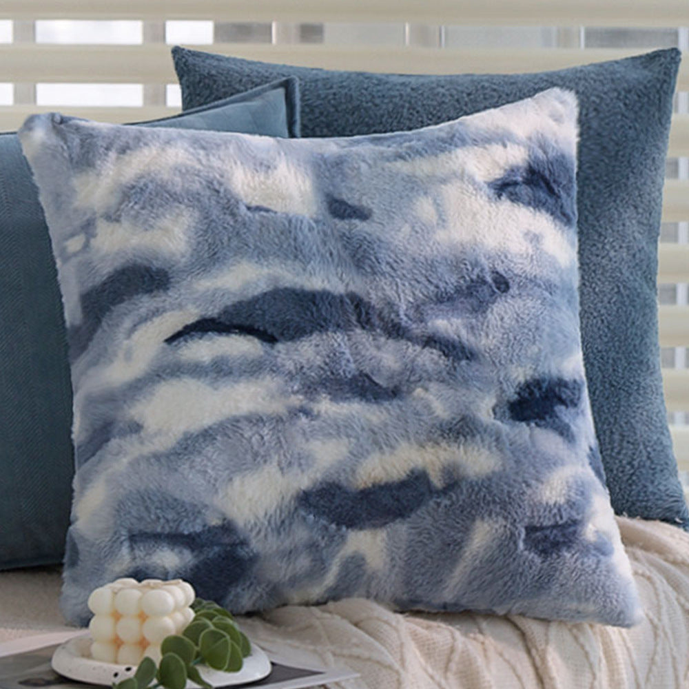 Rectangular faux fur pillowcase luxurious and plush Bowlift