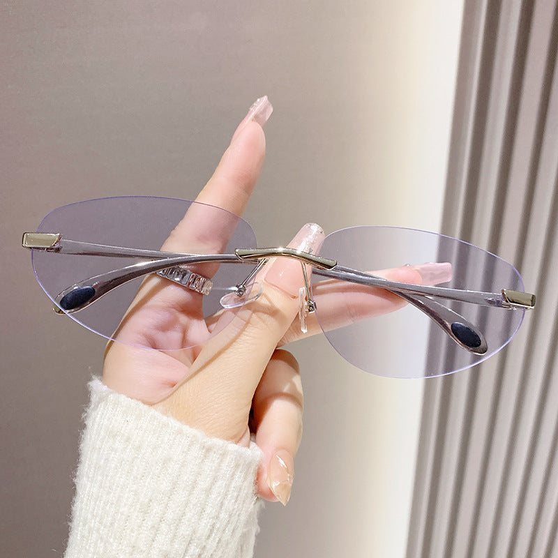 Ladies Cat-Eye Sunglasses with Unique Design Bowlift