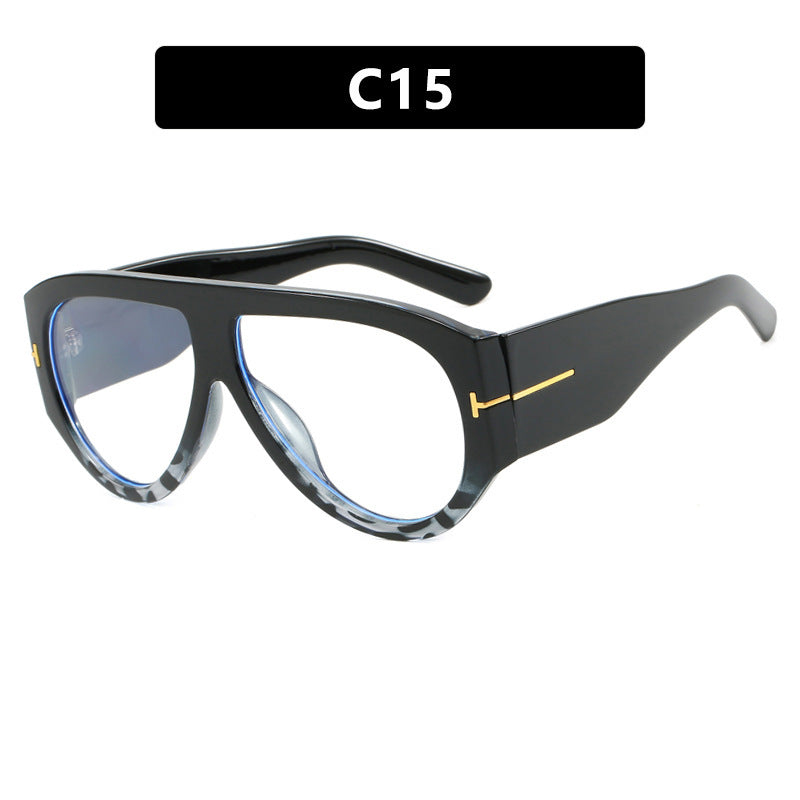 Women Designer Sunglasses in Elegant Retro Design with Wide Frame Bowlift