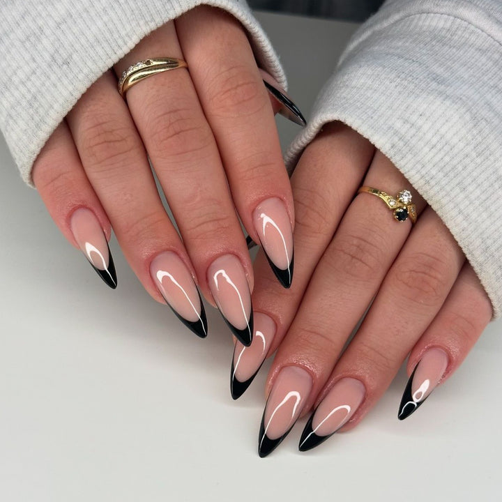 Artificial nail tips with stylish motif Bowlift