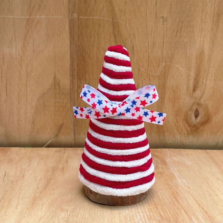 Unisex decorative table top Christmas tree made of felt and knitted structure with star appliqués Bowlift