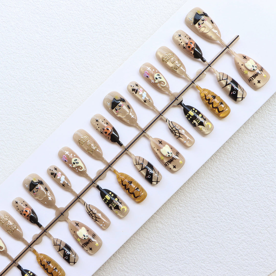Halloween-Themed Press-On Nail Set Bowlift