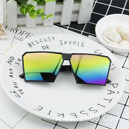 Women's Fashion Sport Sunglasses with Square Frame and Mirrored Lenses Bowlift