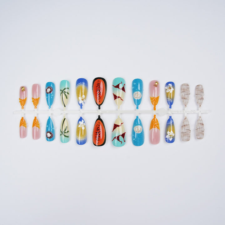 Nail art set with maritime motif Bowlift