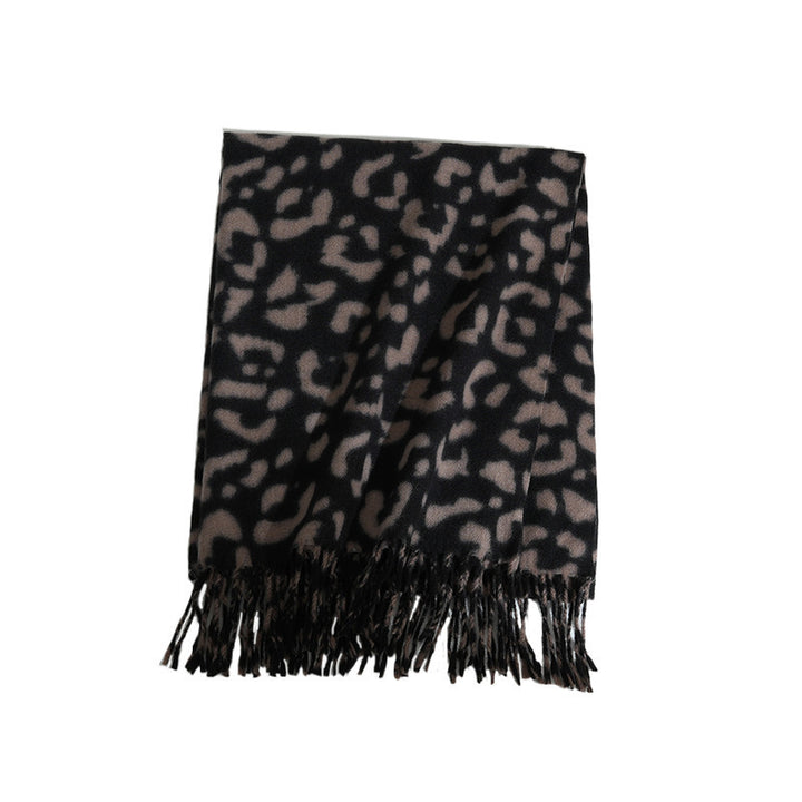 Ladies Elegant and patterned animal scarf with fringes Bowlift