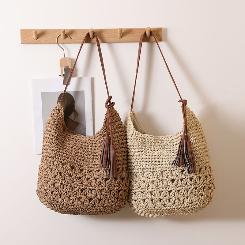 Handcrafted Shoulder Bag Made of Braided Natural Material Bowlift