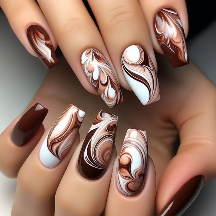 Artificial nails with artistic wave pattern Bowlift