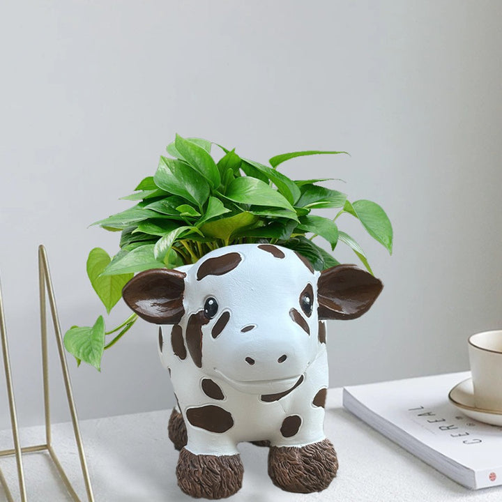 Flower pot in the shape of a cow Bowlift