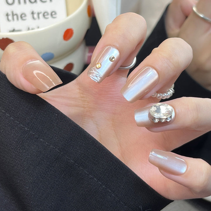 Glamorous Press-On Nail Set with Decorative Gemstone Accents Bowlift