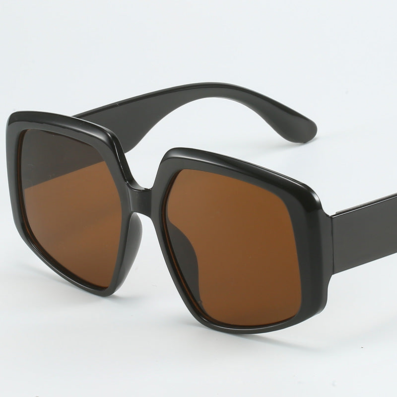 Women's modern square sunglasses with high-quality UV protection technologies Bowlift