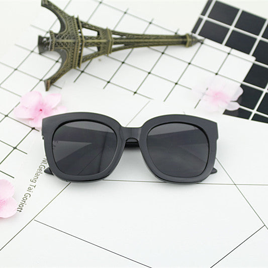 Women's oversized sunglasses with fashionable design and UV protection Bowlift