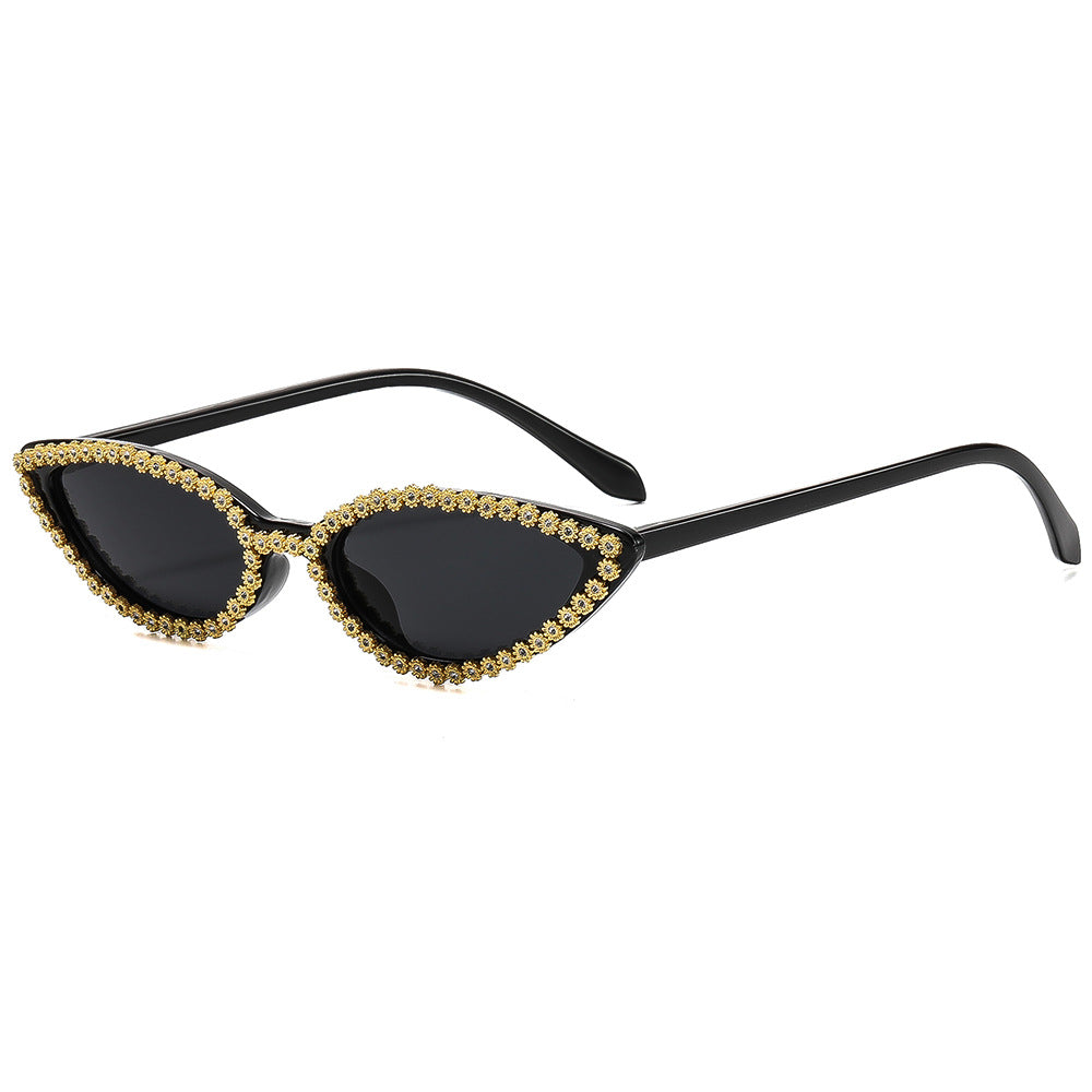 Women's Cat-Eye Sunglasses with Sparkling Flower Decoration Bowlift