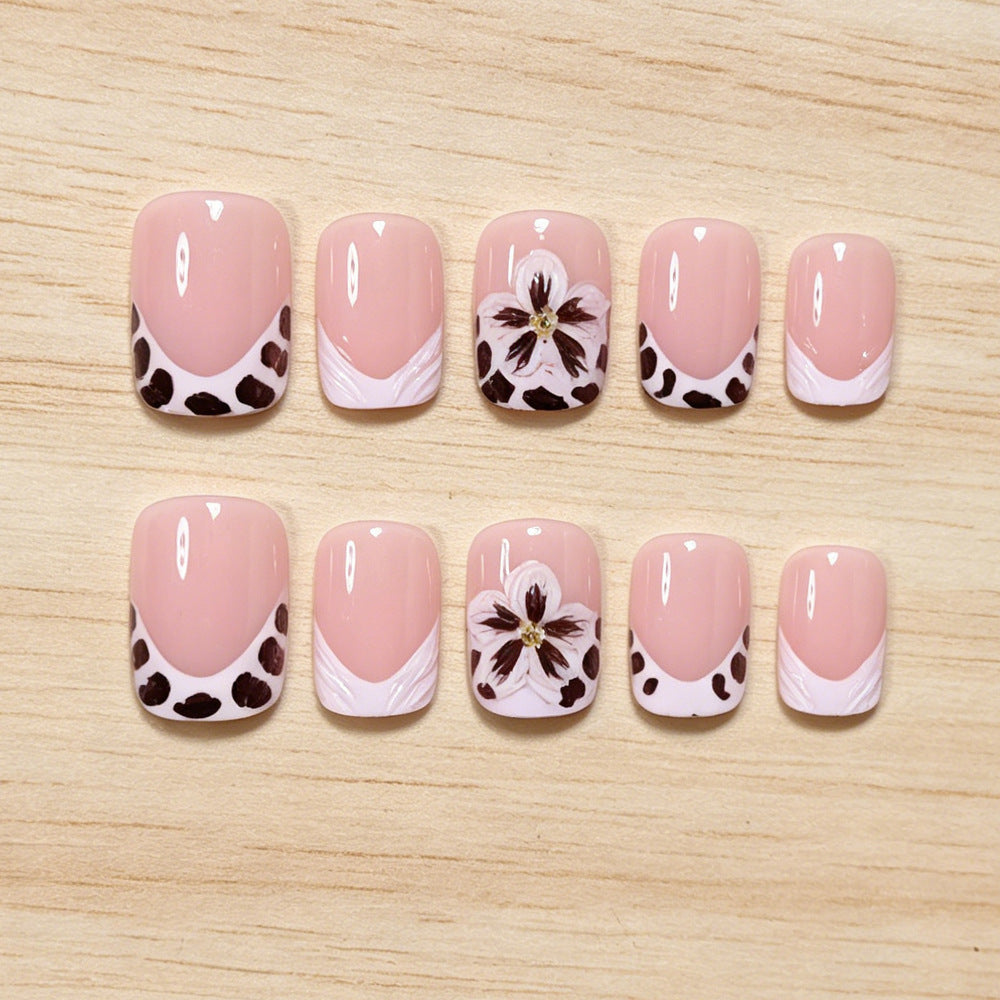 Elegant Floral Decorative Press-On Nails Bowlift