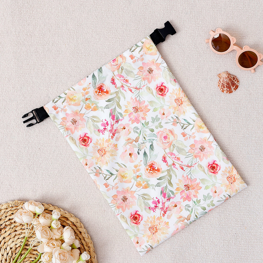 Beach-Friendly Diaper Bag Bowlift