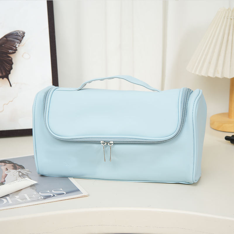 Travel cosmetics bag with multiple compartments Bowlift
