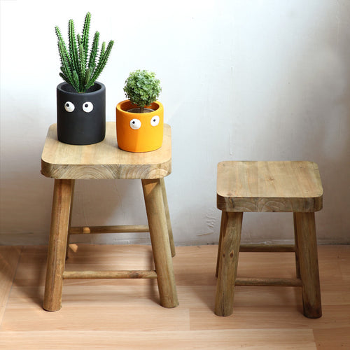 Handcrafted wooden stool Bowlift