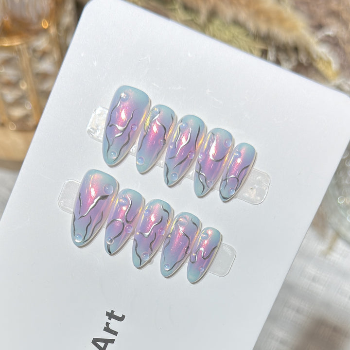 Iridescent Press-On Nail Set Bowlift