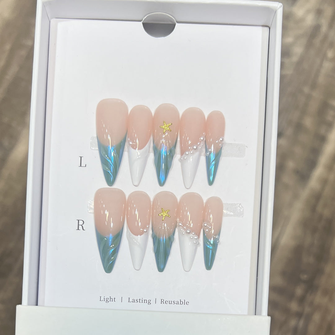 Decorative Floral Stiletto Press-On Nail Set Bowlift
