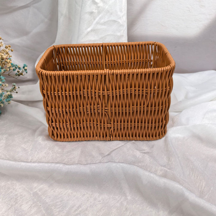 Women's stylish rattan container with pearl handle Bowlift