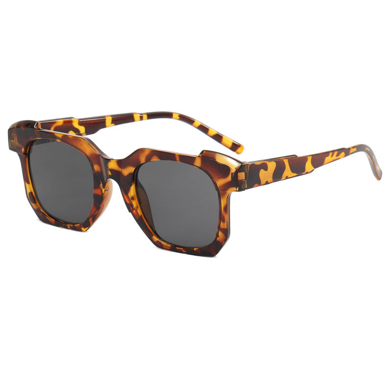 Women's stylish sunglasses in innovative hexagon design Bowlift