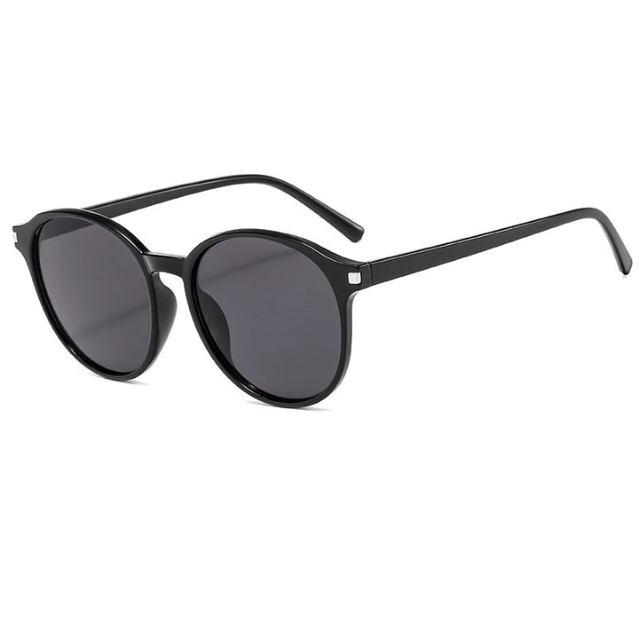 Women's retro-inspired sunglasses with curved frames and UV protection Bowlift