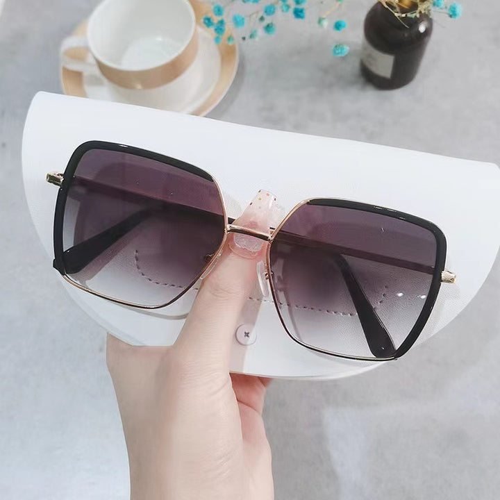 Ladies stylish oversized sunglasses Bowlift
