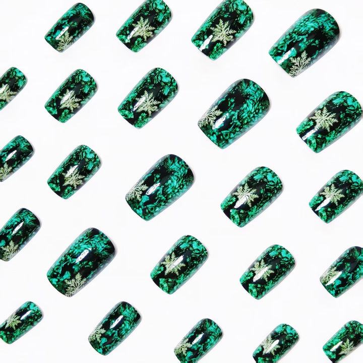 Creative artificial nails with a winter snowflake design Bowlift