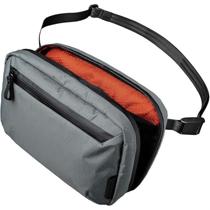 Practical shoulder bag with multiple organizing compartments Bowlift