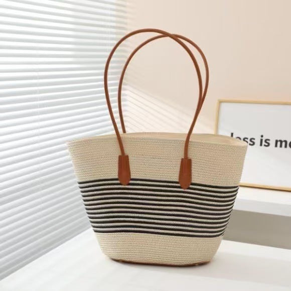 Sleek beach bag with matching sun hat Bowlift