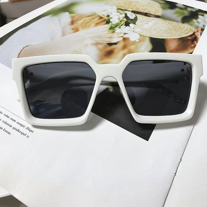 Trendy Oversized Sunglasses Bowlift