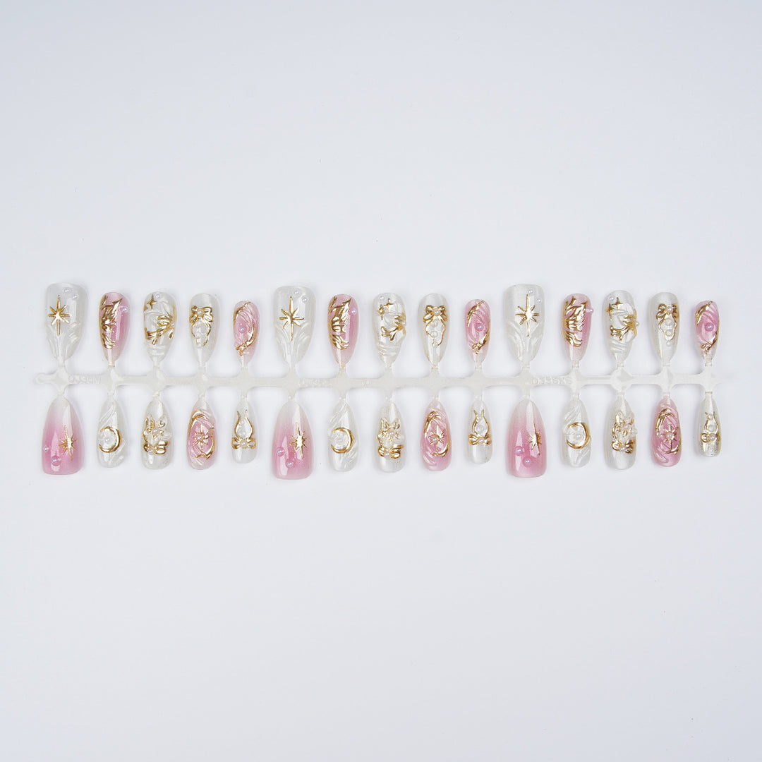 Artificial nail set with filigree golden accents Bowlift