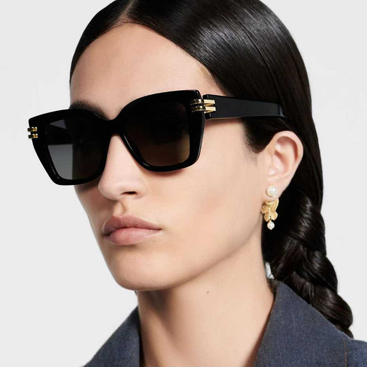 Women stylish oversized sunglasses with luxurious details Bowlift