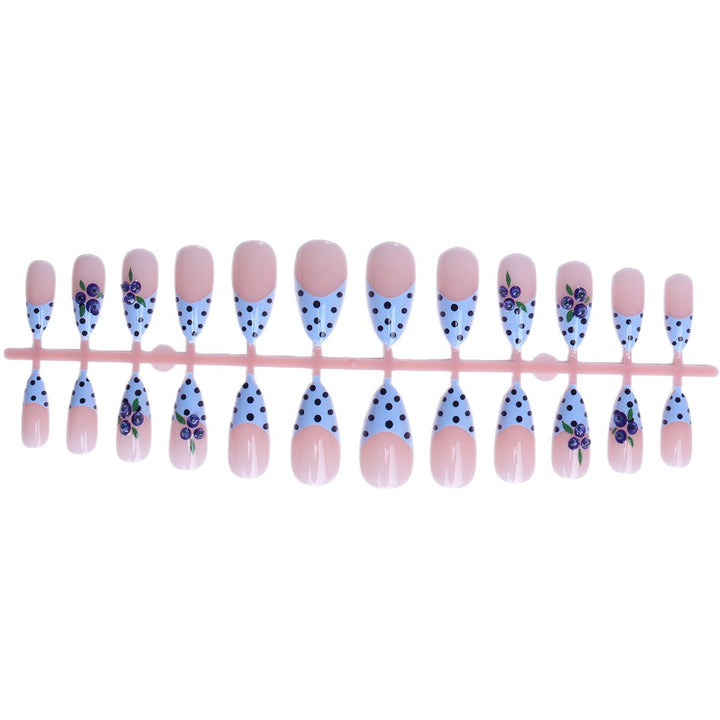 Artful fingernails with playful floral pattern Bowlift