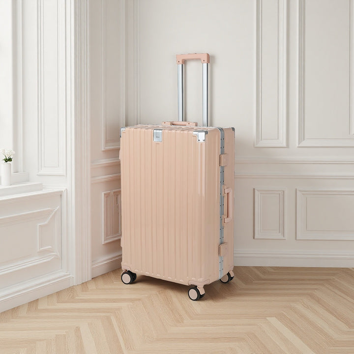 Spacious Hard-shell Luggage Bowlift