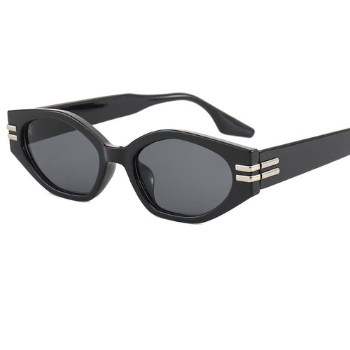 Women striking vintage sunglasses with asymmetric frame Bowlift