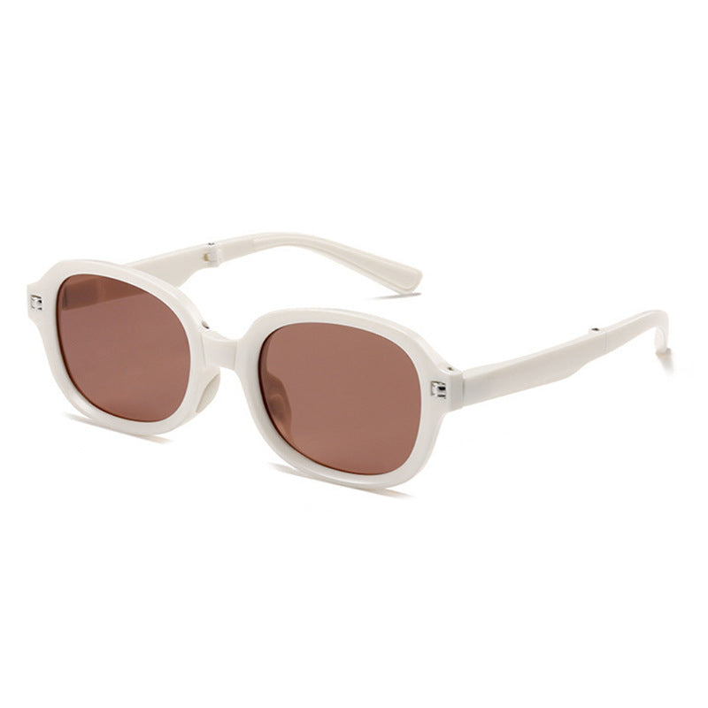 Ladies Fashion Sunglasses in Retro Style Bowlift