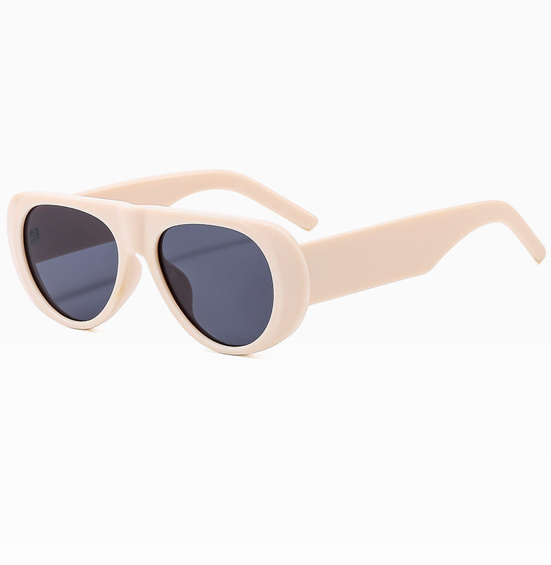 Contemporary Oversized Shield Sunglasses Bowlift