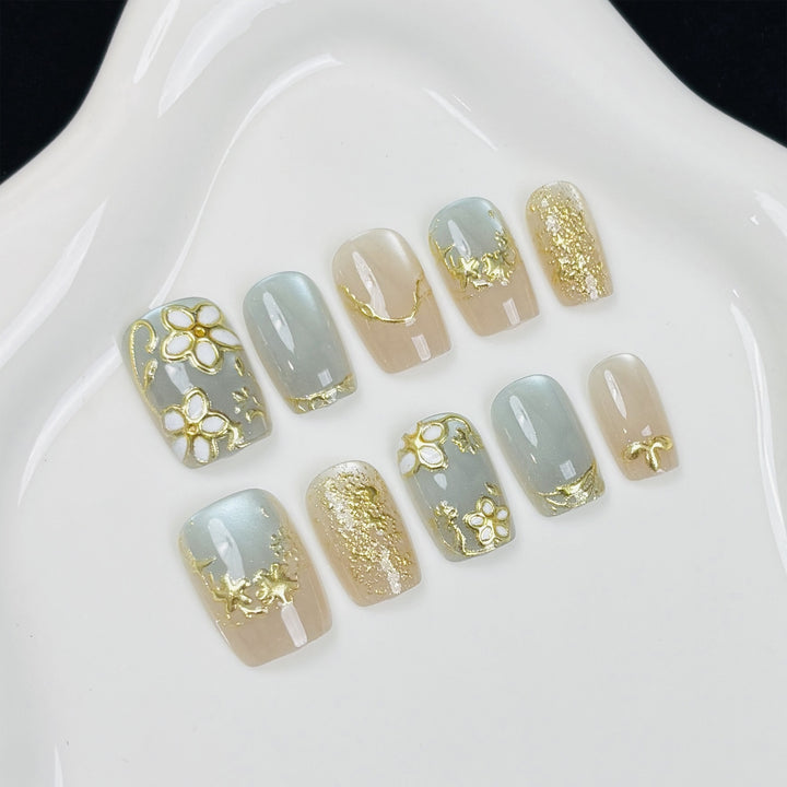 Floral-Themed Press-On Nail Kit Bowlift