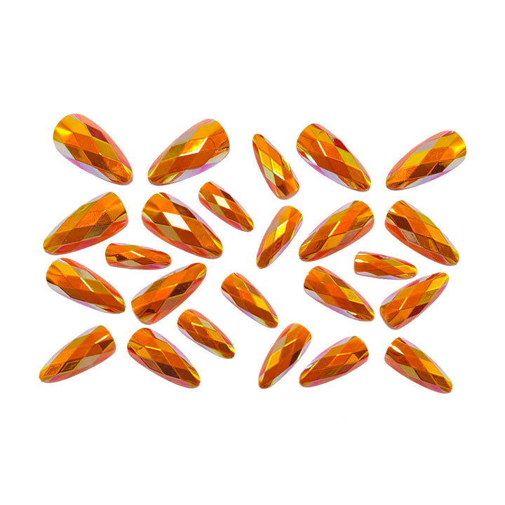 Glamorous artificial nails with faceted effects Bowlift