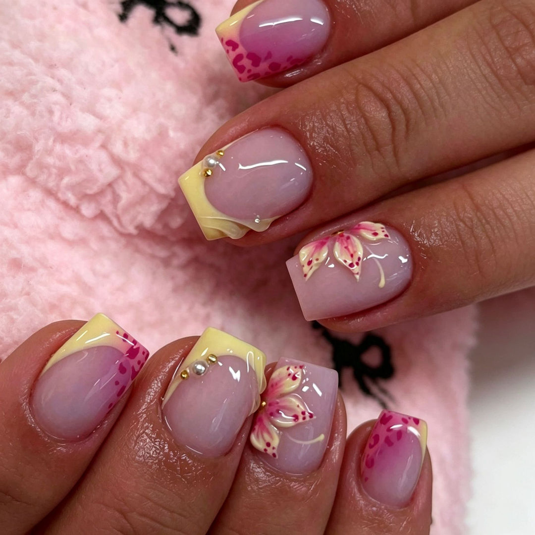 Elegant Press-On Nail Tips with Decorative Bow Bowlift