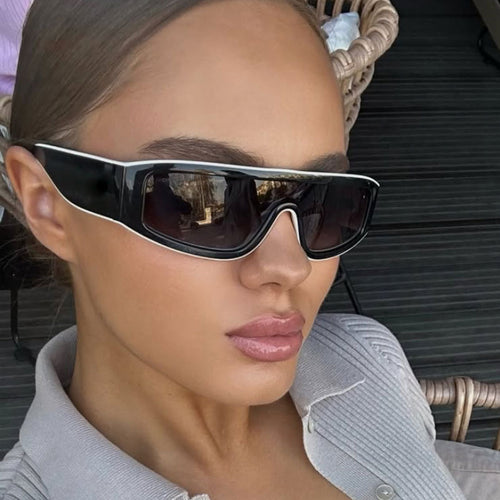 Women's fashionable sports sunglasses with an innovative design and wide frame Bowlift