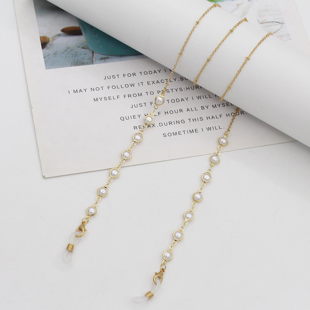 Elegant Pearl Chain Eyewear Holder Bowlift