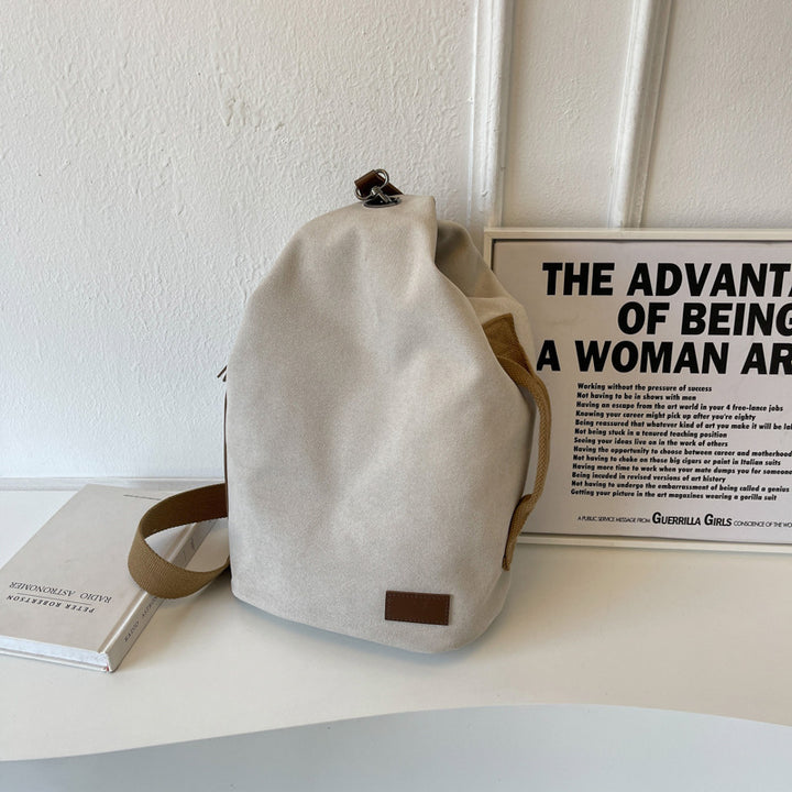 Multifunctional Leisure Bag with Structured Design Bowlift