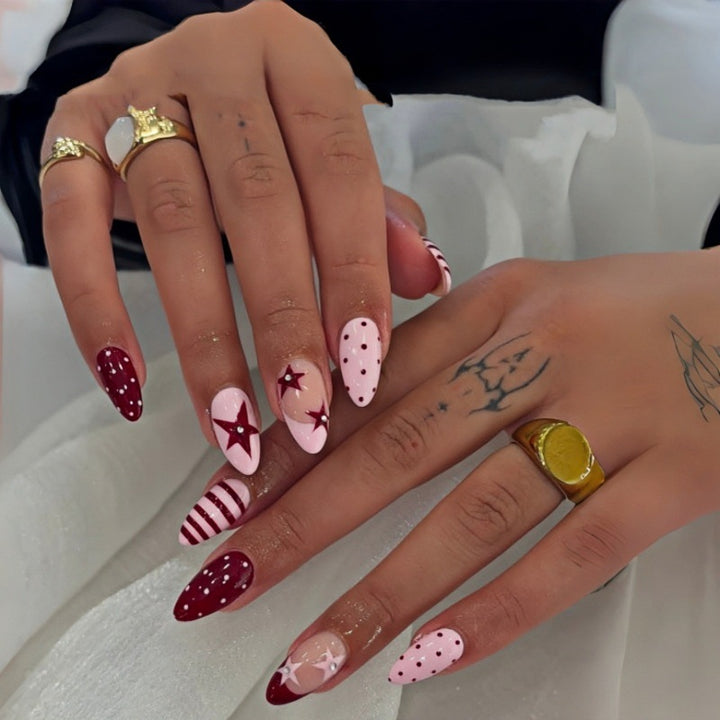 Artful Nail Set with Festive Star Design Bowlift