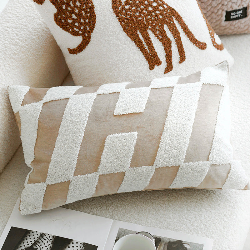 Women's Structured Pillowcase with Elegant Edge Bowlift