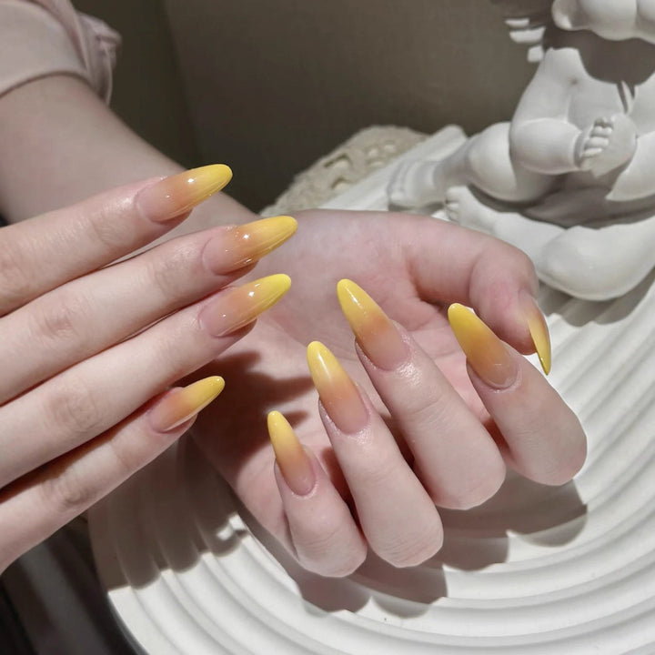 Gradual Ombre Stiletto Press-On Nails Bowlift